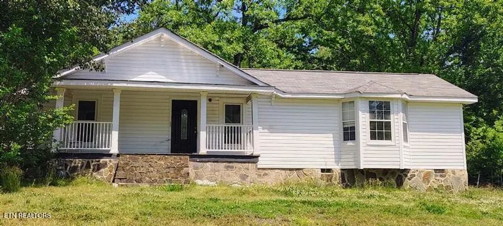 1421 Garrison Rd, Dayton