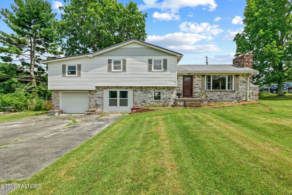 76 Spencer Lane, Crossville