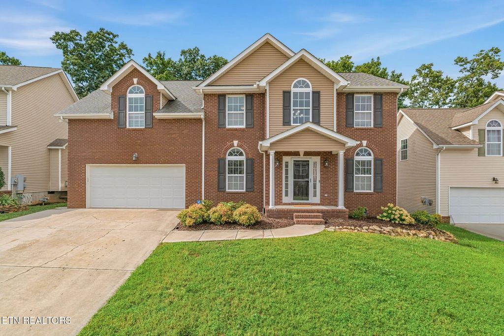 7443 Sparkle Lane, Knoxville