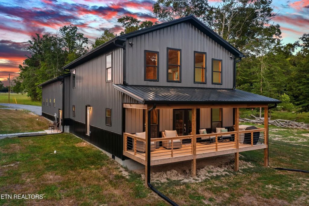 1689 E Highway 25 70, Dandridge