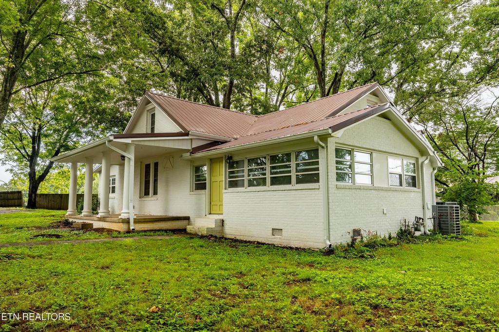 104 Helms, Madisonville
