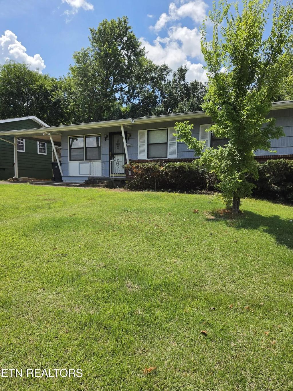 2246 W Gilbert Lane, Knoxville