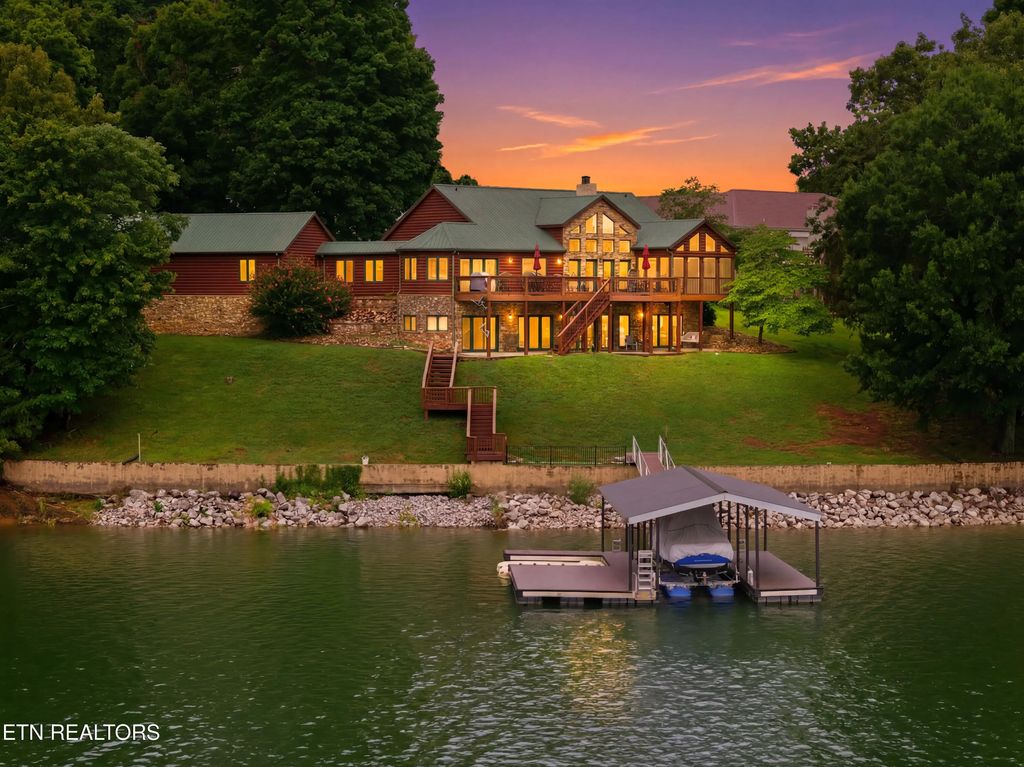 2114 Bridge View Drive, Dandridge