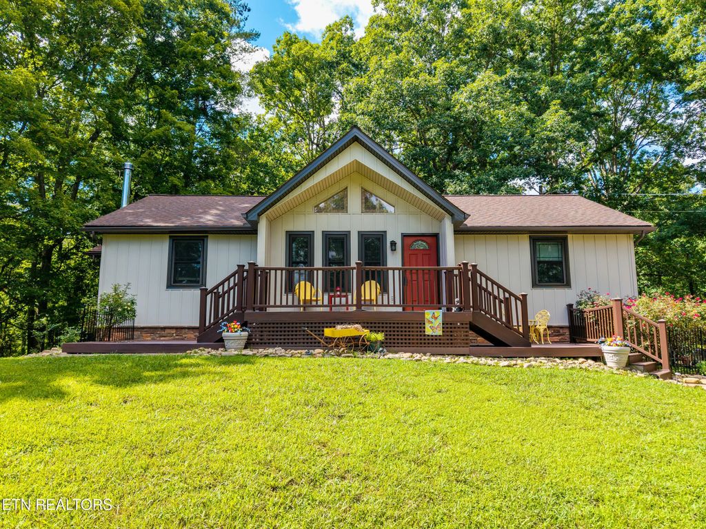 2311 Smith School Rd, Knoxville