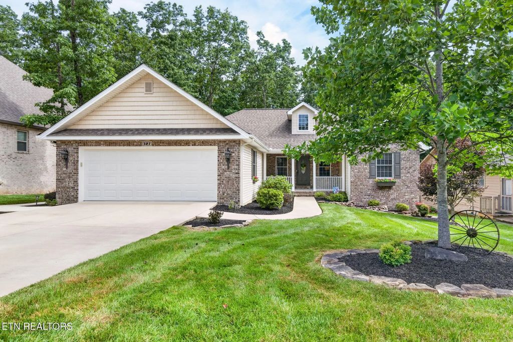 327 Beachwood Drive, Crossville