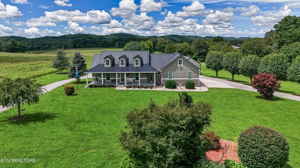 112 County Road 290, Philadelphia