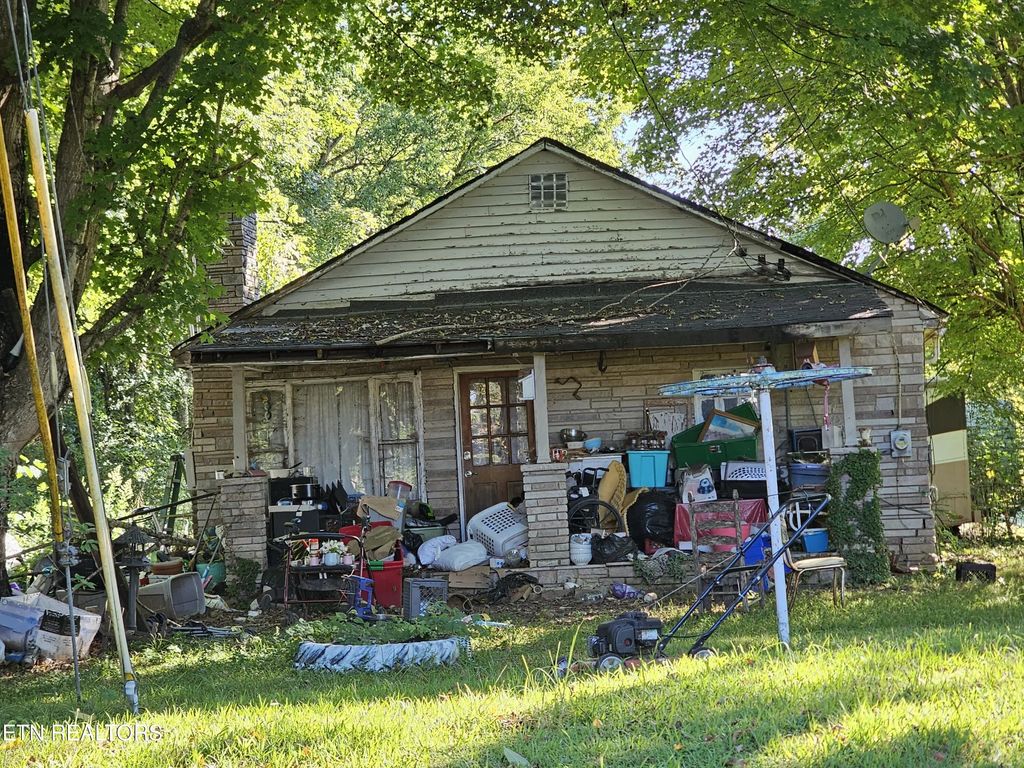 4803 Green Rd, Maryville