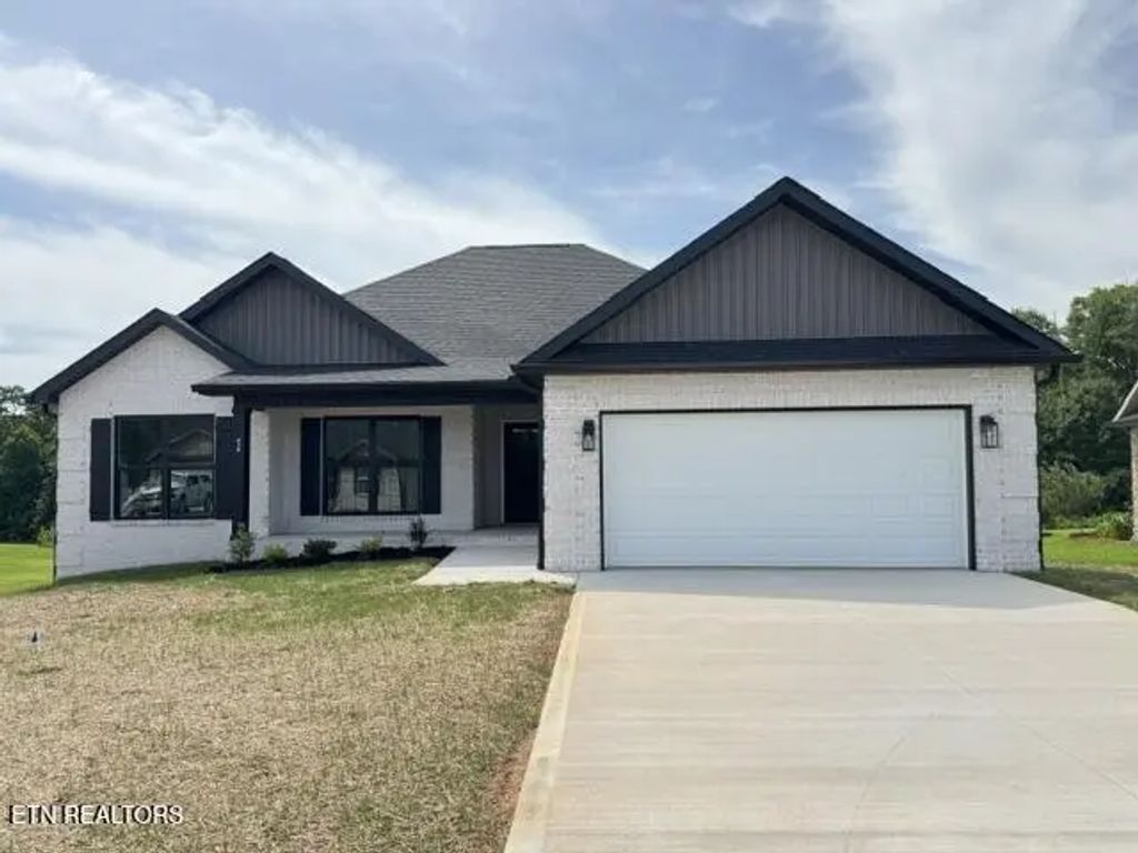 1030 Pathways Drive, Seymour