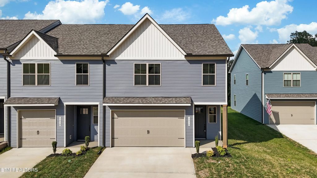 1616 Bennett Village Drive, Maryville