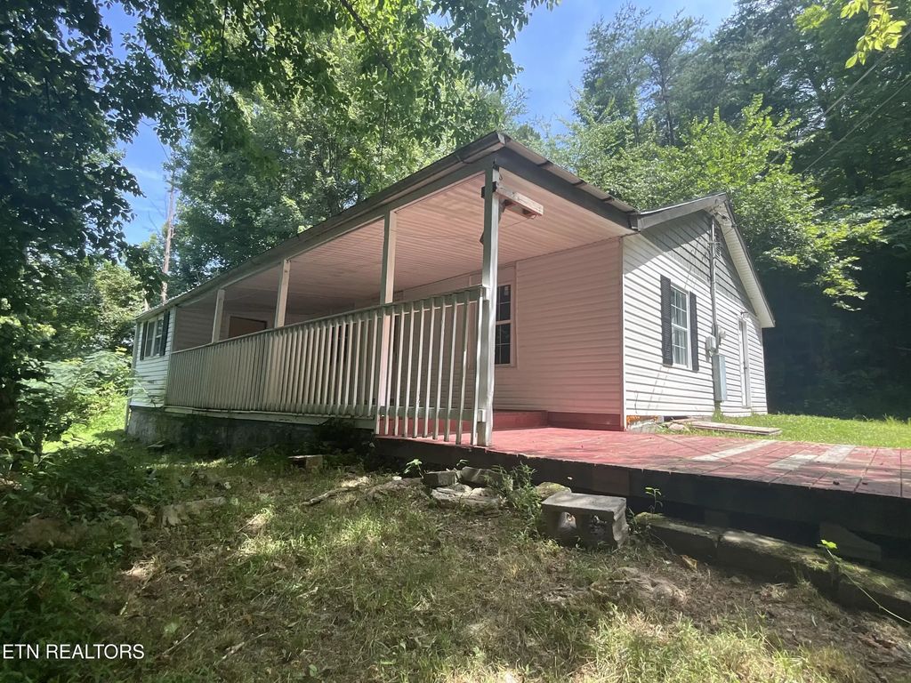 3900 Roberts Rd, Corryton