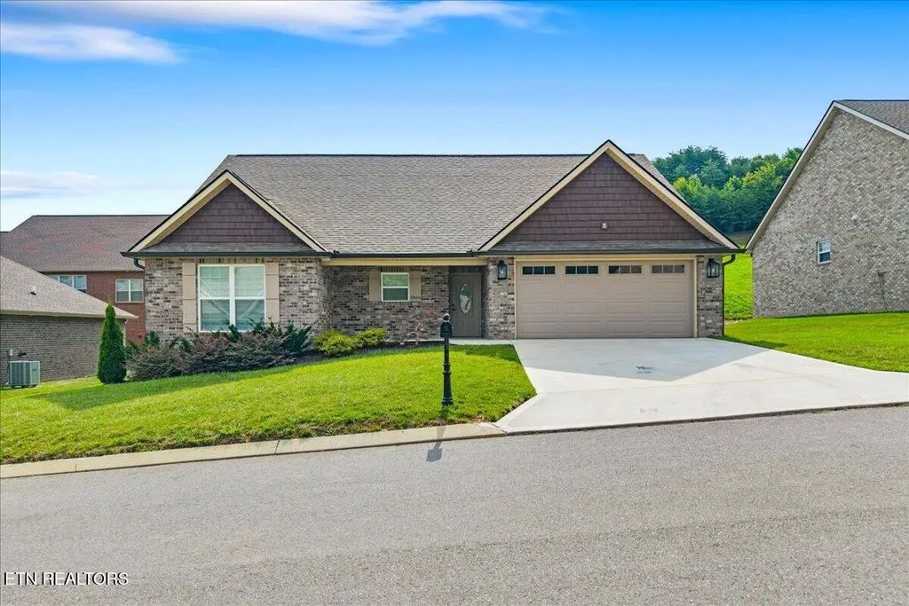 3866 Doral Drive, Maryville