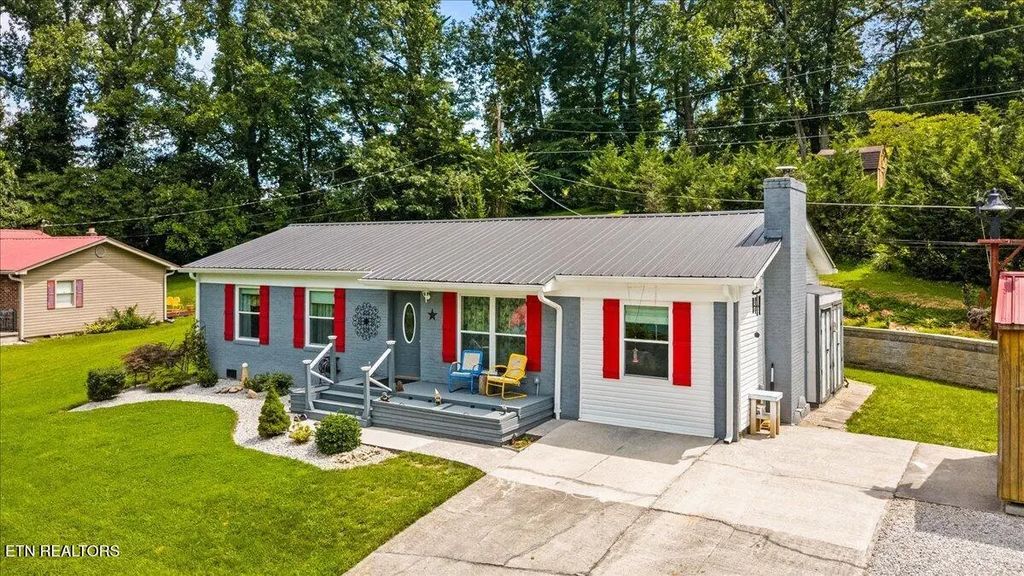 112 Country Hill Lane, LaFollette