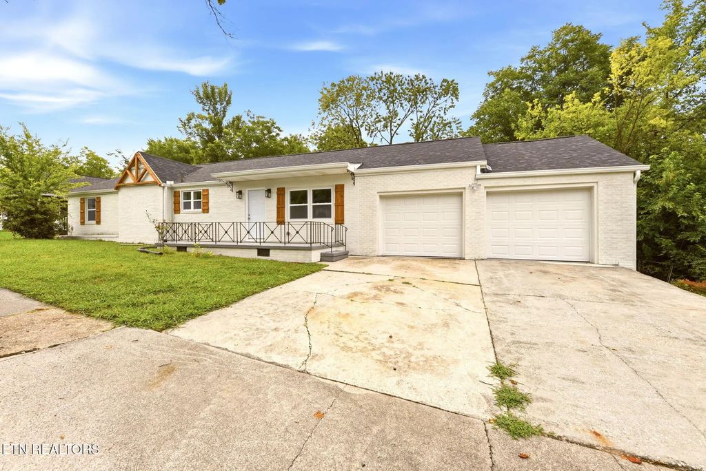 2406 E Glenwood Ave, Knoxville
