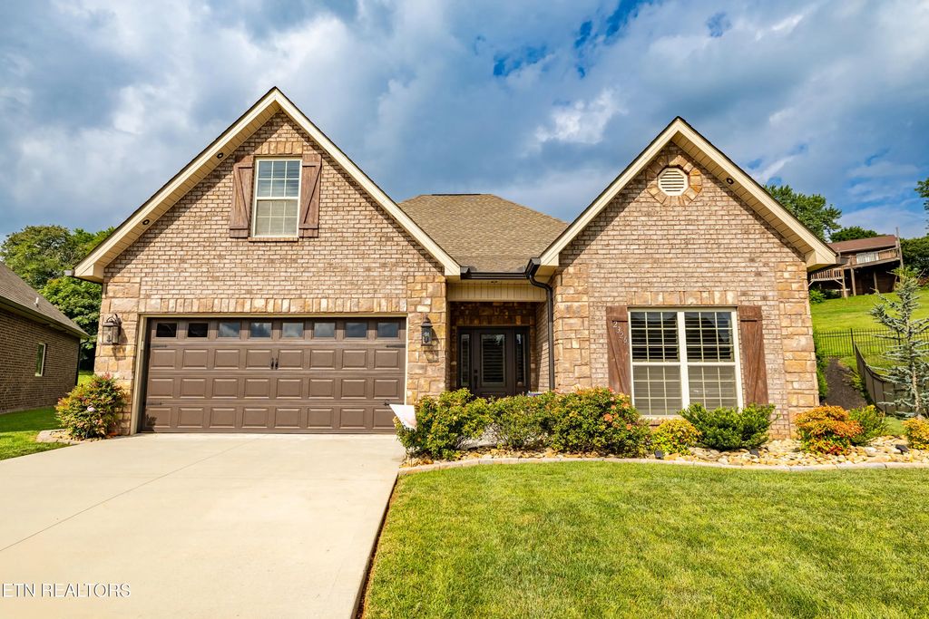 2326 Torrey Pines Drive, Maryville