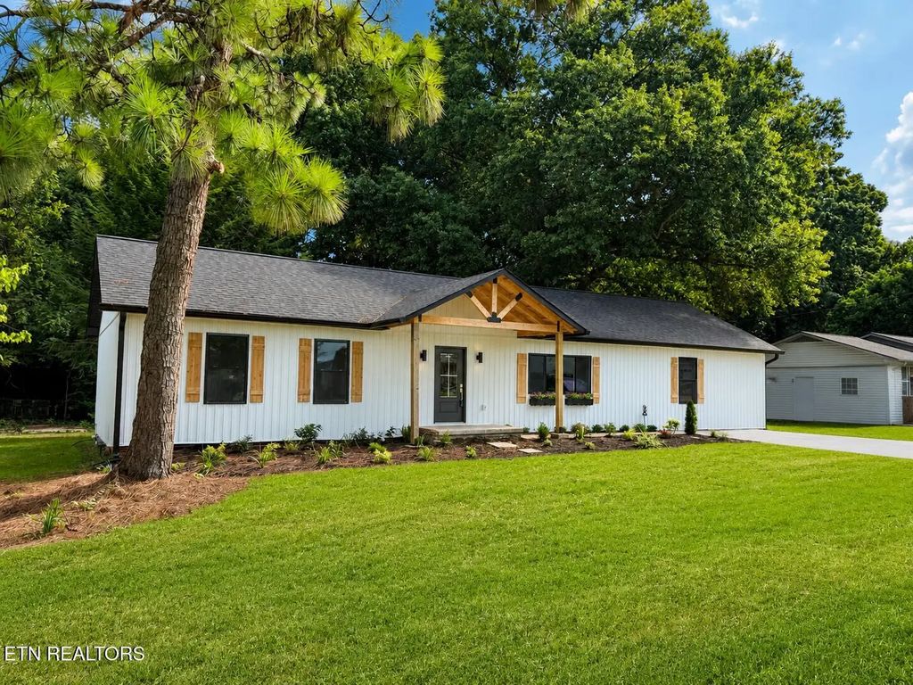 412 Sherwood Drive, Maryville