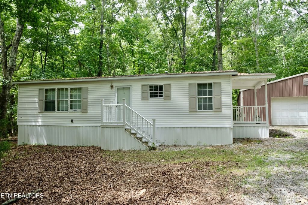 756 Ewing Cemetery Rd, Spring City