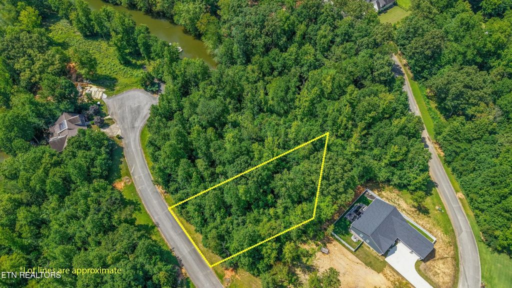 35 Emory Cove Drive, Harriman