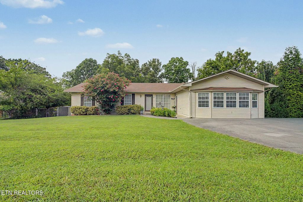 1121 Smokyview Drive, Sevierville
