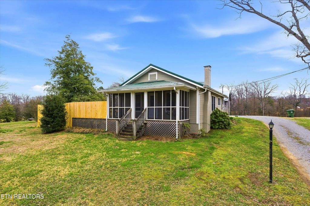 2036 Morganton Rd, Maryville