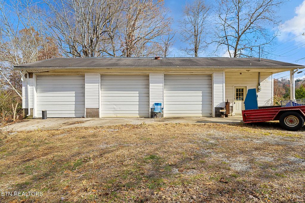 2131 Sockless Rd, Dandridge
