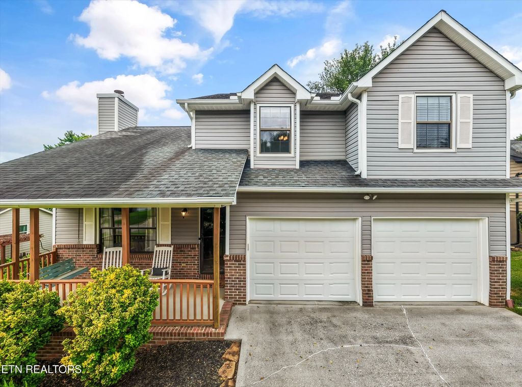 925 Tree Trunk Rd, Knoxville