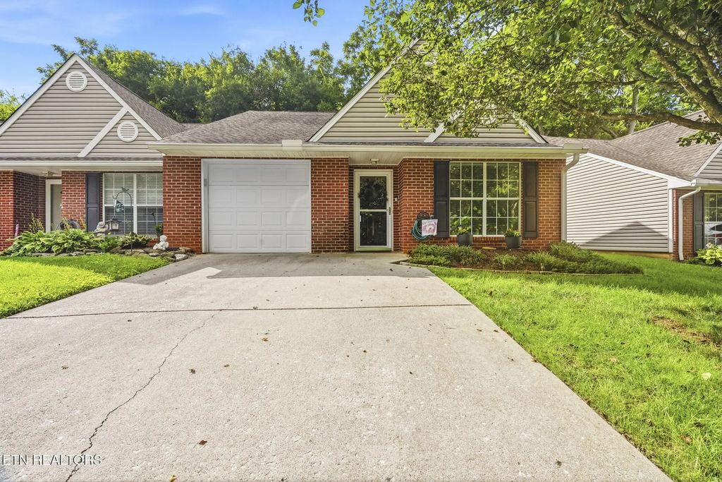 216 Dalton Place Way, Knoxville