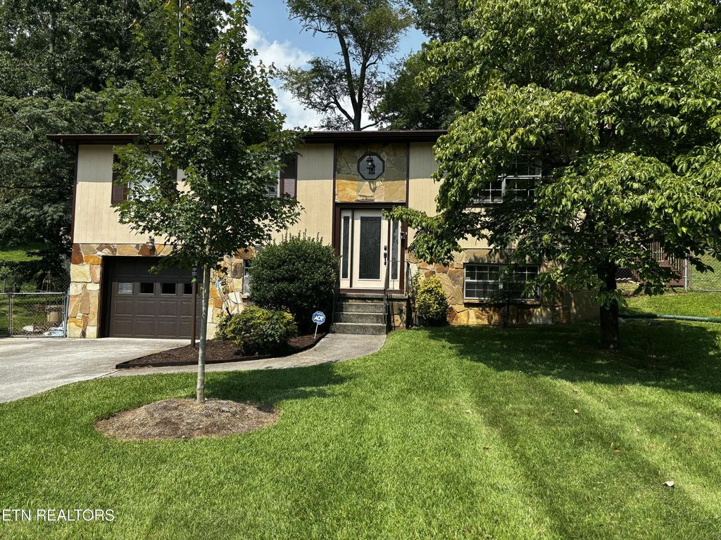 5848 Outer Drive, Knoxville