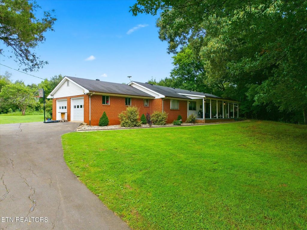 3864 Highway 11 S, Riceville