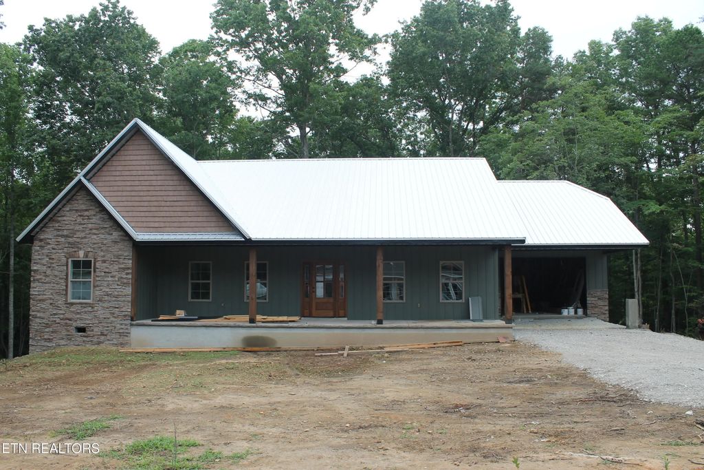 141 Creekview Court, Jamestown
