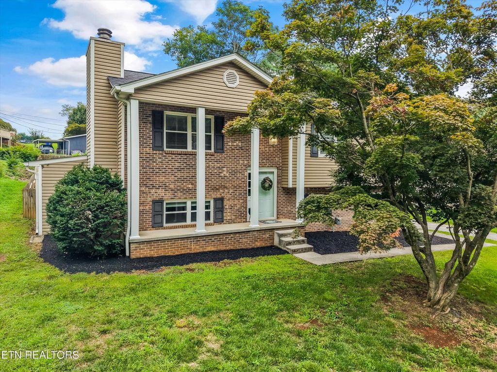 9315 Barrington Blvd, Knoxville