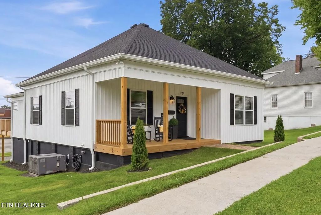 210 E 1st Ave, Lenoir City