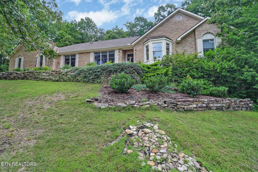 17 Milnor Terrace, Crossville