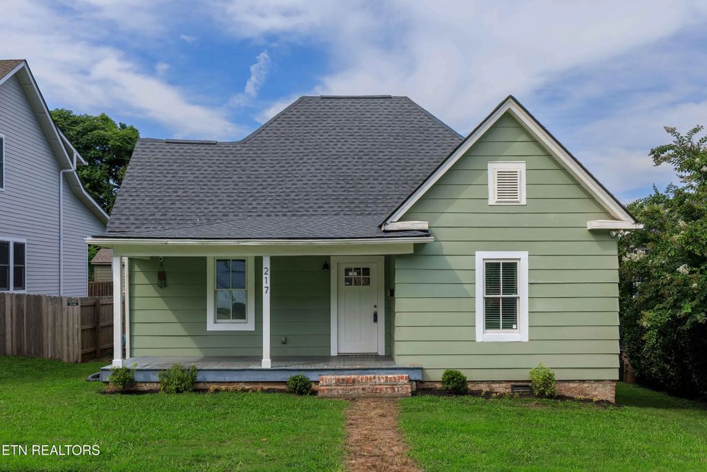 217 Leonard Place, Knoxville