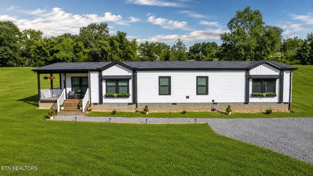 166 Copenhaver Rd, Lenoir City