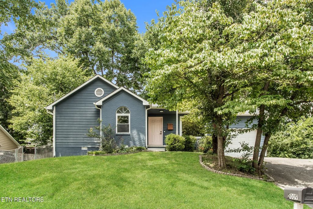 6009 Woodbark Trace, Knoxville