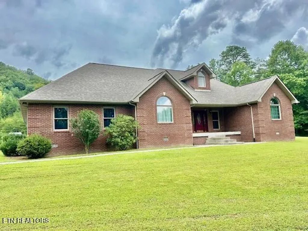412 Page School Rd, Pineville