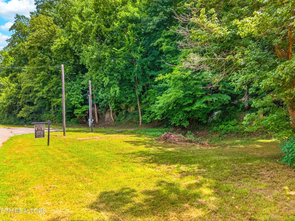 12713 Chapman Hwy, Seymour