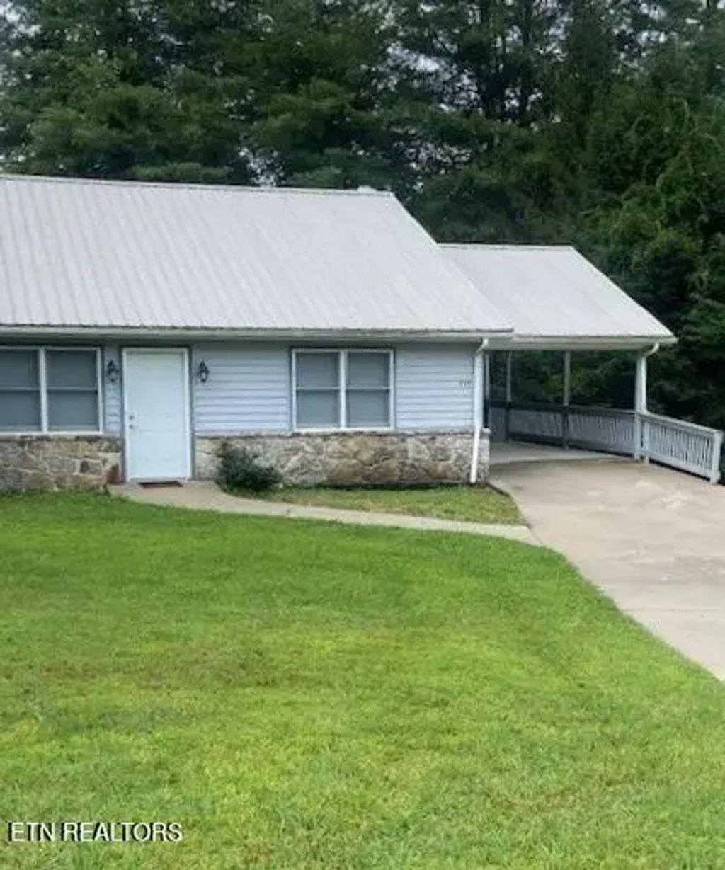 117 Wood Lane, Sparta