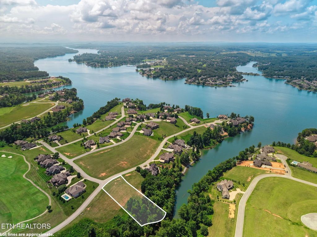 694 Taffrail Drive, Lenoir City