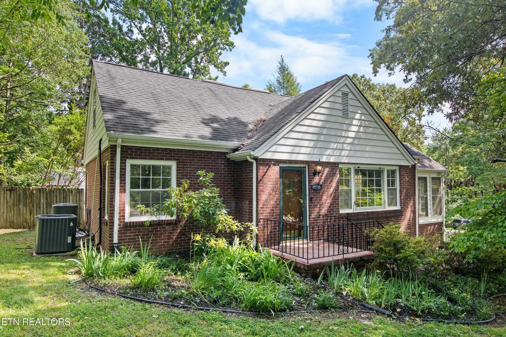 4300 Fulton Drive, Knoxville