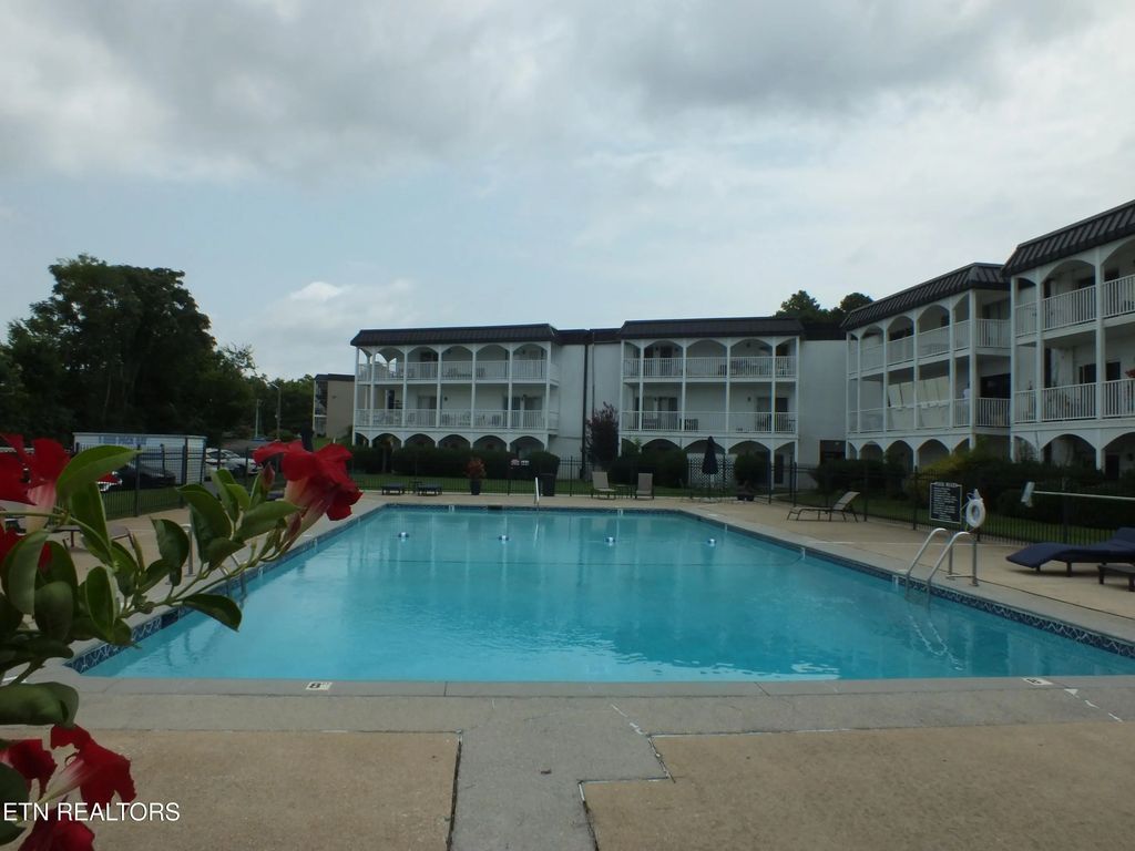 5709 Lyons View Pike 1319, Knoxville