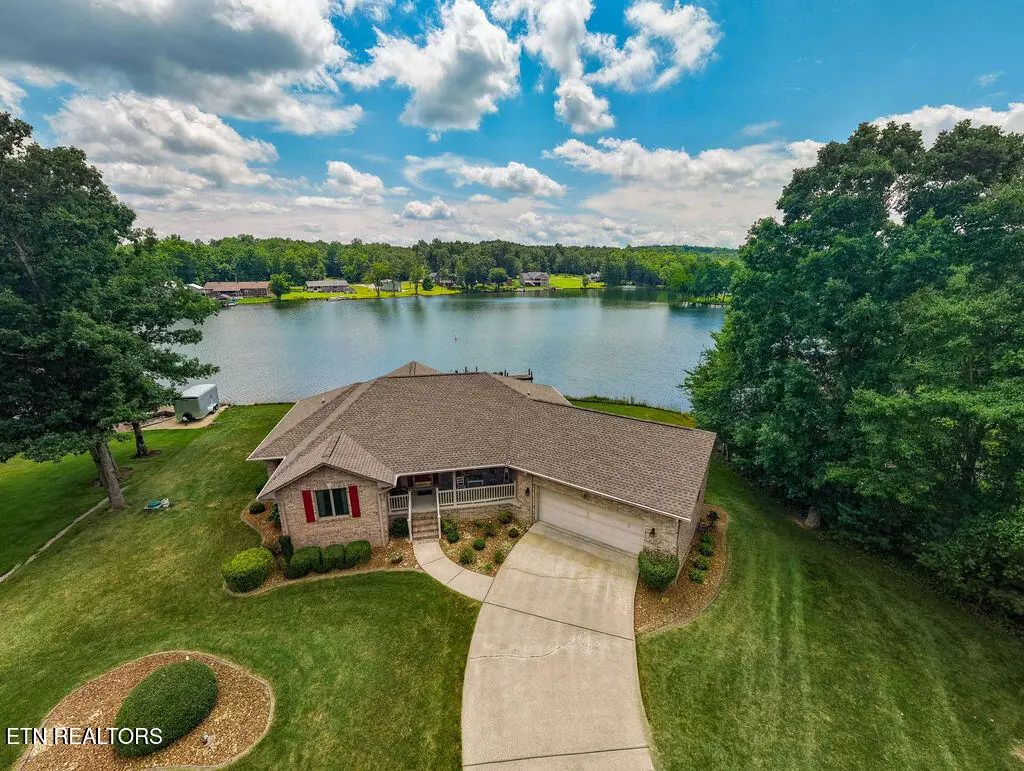 8819 Cherokee Tr, Crossville
