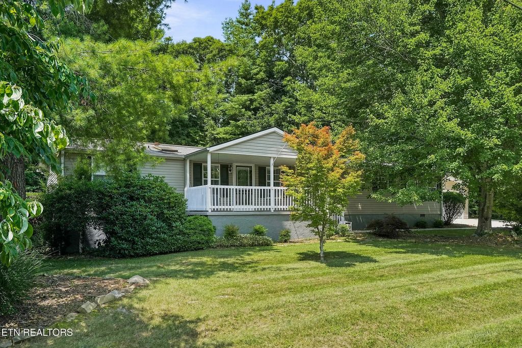 128 Prestonwood Drive, Crossville
