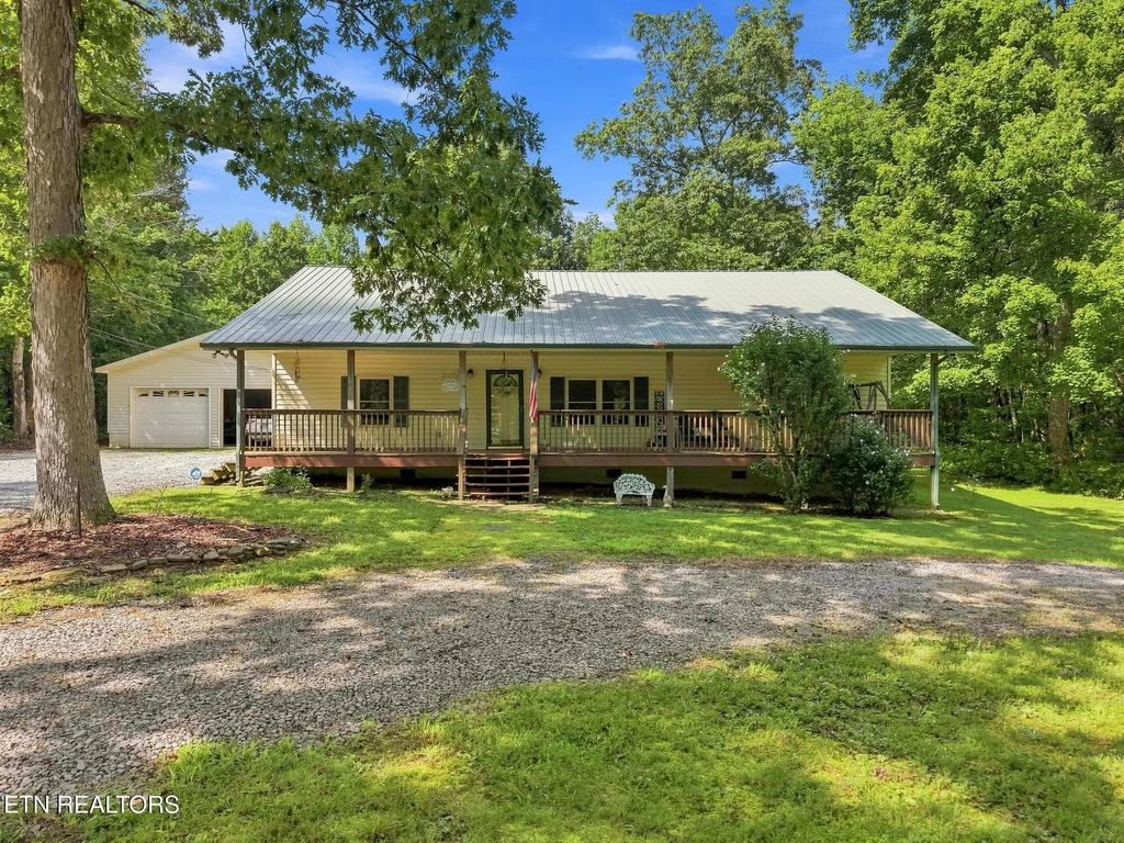 131 Critter Crossing Rd, Crossville