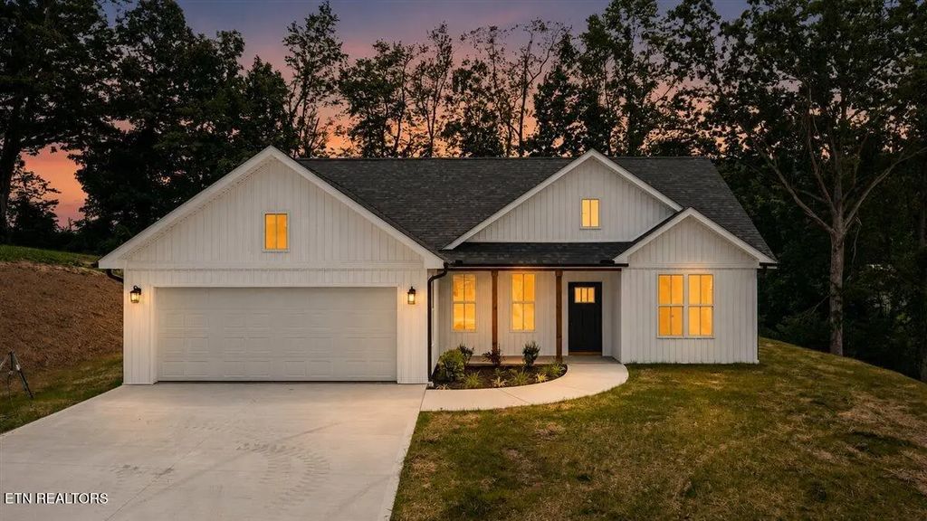 179 Storm Lane, Jacksboro