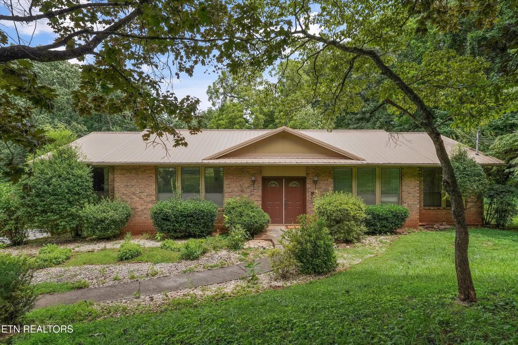 308 Trossachs Lane, Knoxville