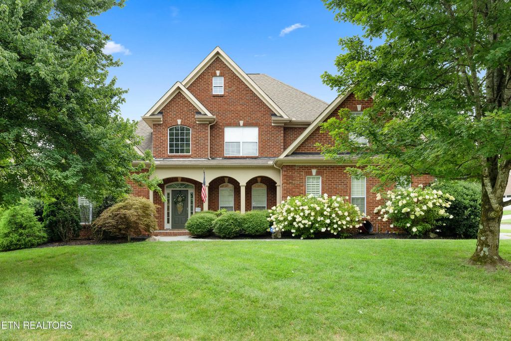 12617 Hunters Creek Lane, Knoxville