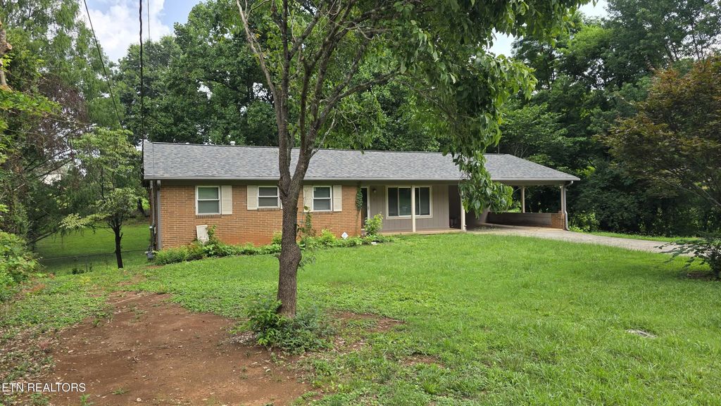 617 Greenwich Drive, Maryville