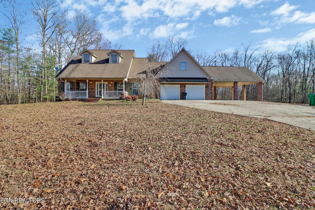 233 Redmon Rd, Wartburg