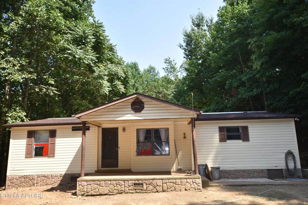 213 Mountain Side Lane, Rocky Top